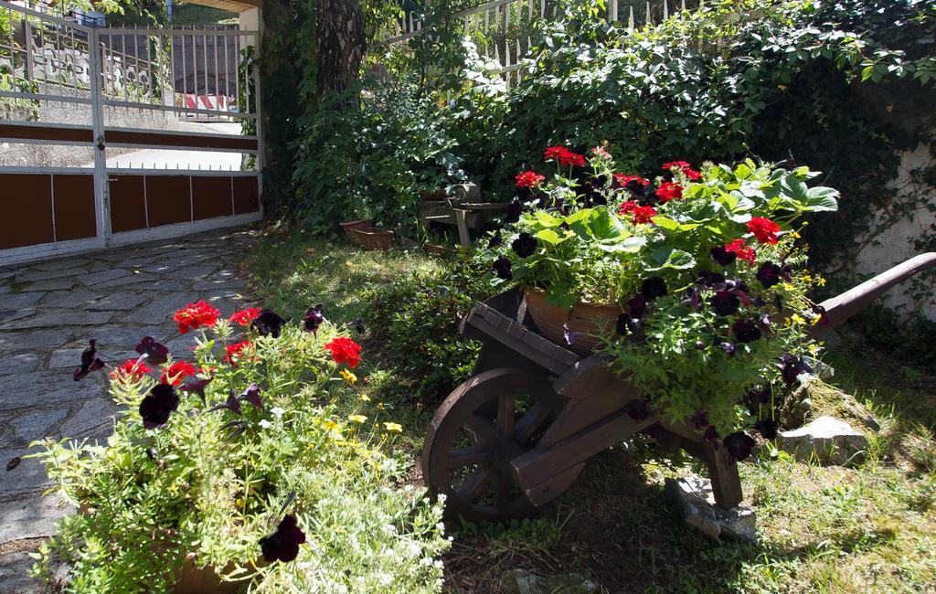 Bed & Breakfast Il Giardino Fiorito Masone Buitenkant foto